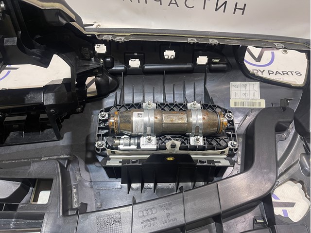 4G185700124A Панель салона передняя "торпедо" купить Киев
