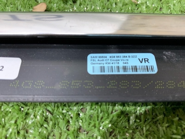 VAG 4G8853284B2ZZ Молдинг опускного стекла двери передней правой в наличии Полтава