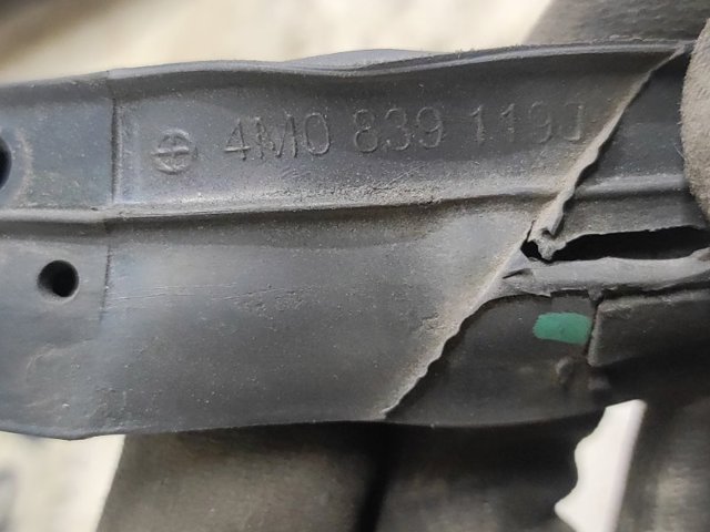 4M0839119D Уплотнитель накладки порога передний левый купить Запорожье
