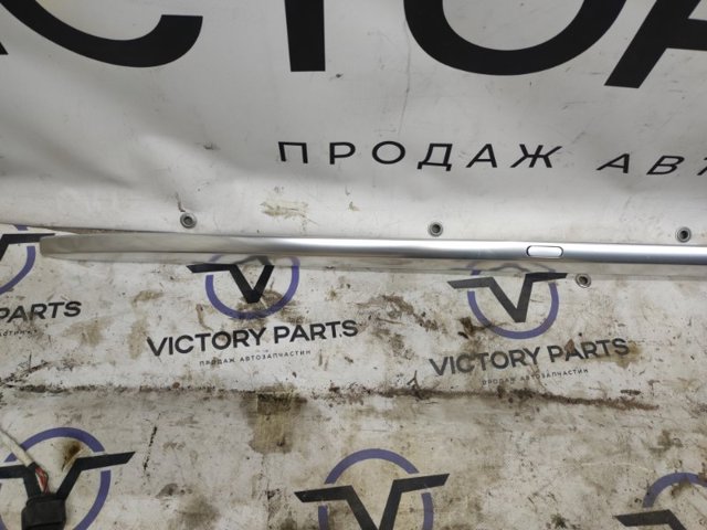VAG 4M0860022C Рейлинг крыши правый в наличии Черкассы