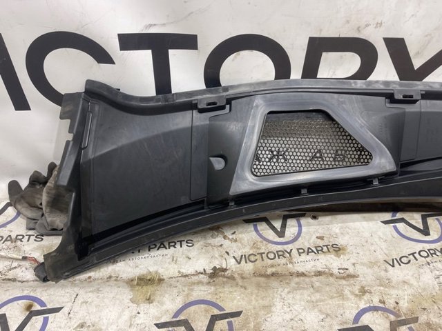VAG 4M1819401D9B9 Водосток лобового стекла, жабо в наличии Хмельницкий