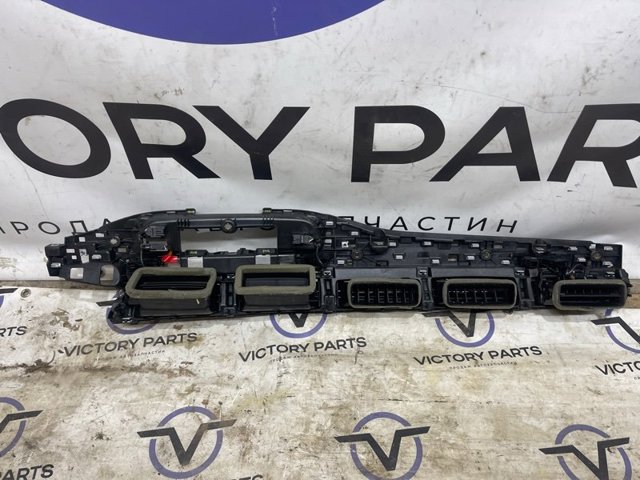 4M1820902R6PS VAG Решетка вентиляции салона на "торпедо" правая купить в Запорожье