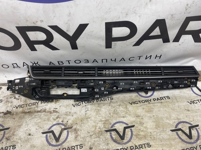 Решетка воздуховода правая 4M1820902R6PS VAG