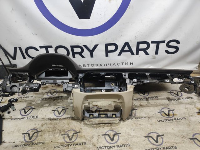 VAG 4M1857001ABGRK Панель салона передняя "торпедо" в наличии Ужгород