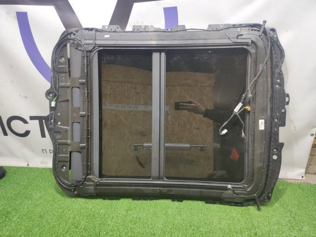 4M8877049 VAG Рама люка купить в Запорожье