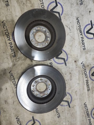 Тормоз дисковый передний 561615301B VAG