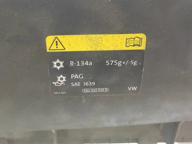 VAG 561805588C Суппорт радиатора в сборе (монтажная панель крепления фар) в наличии Черновцы