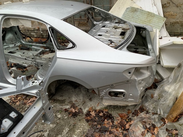 561809843A VAG Крыло заднее левое купить в Черновцы