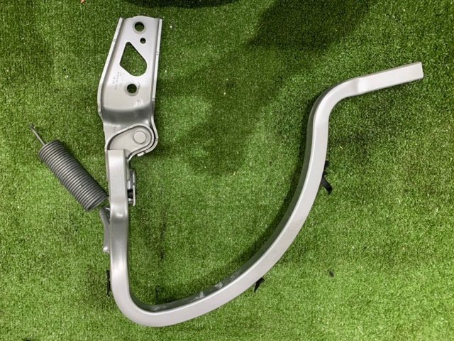 VAG 561827302C Петля крышки багажника в наличии Винница