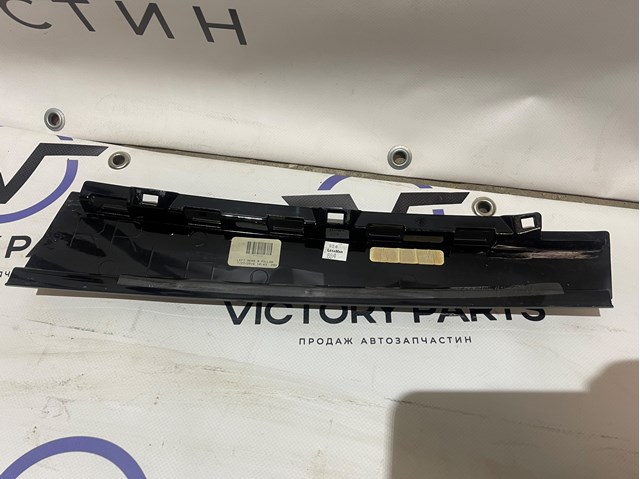561839901A041 VAG Накладка двери задней левой вертикальная купить в Винница