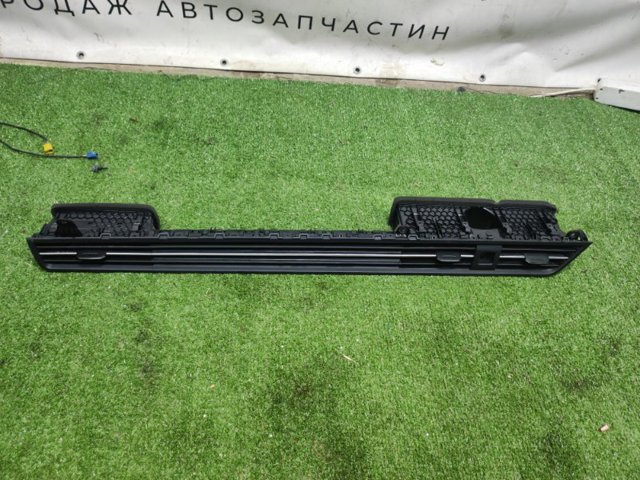 561858416A VAG Решетка вентиляции салона на "торпедо" купить в Хмельницкий