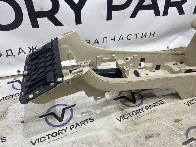 561863241C82V VAG Консоль панели управления центральная купить в Кривой Рог