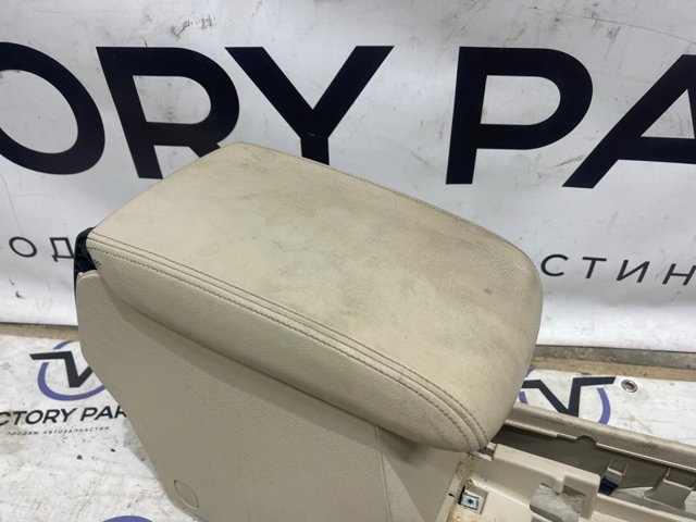 VAG 561863241C82V Консоль панели управления центральная в наличии Николаев