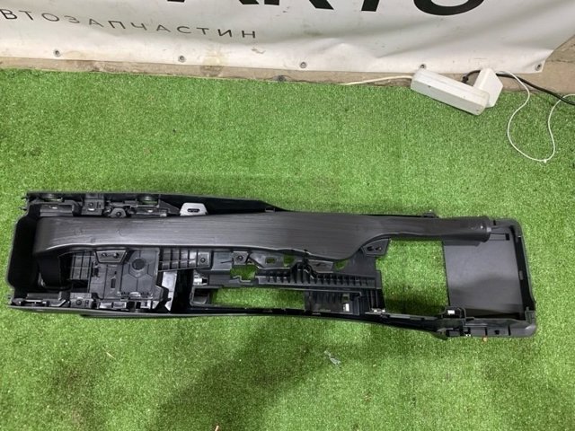 VAG 561863241M82V Консоль панели управления центральная в наличии Хмельницкий
