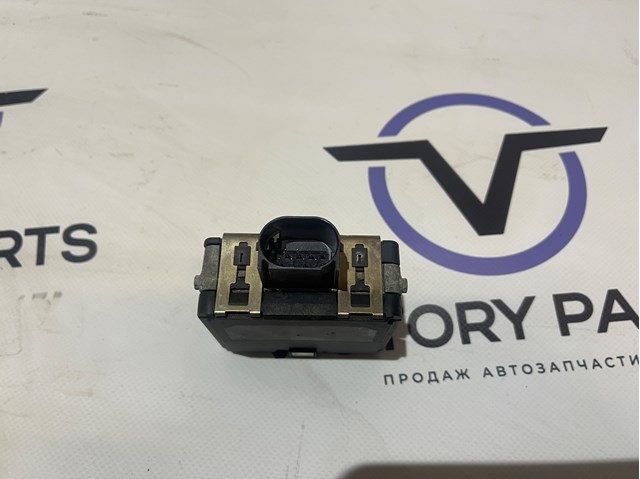 VAG 561907561A Радарный датчик дистанции в наличии Днепр