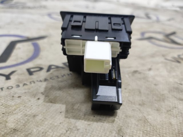 VAG 561919204C в наличии Запорожье