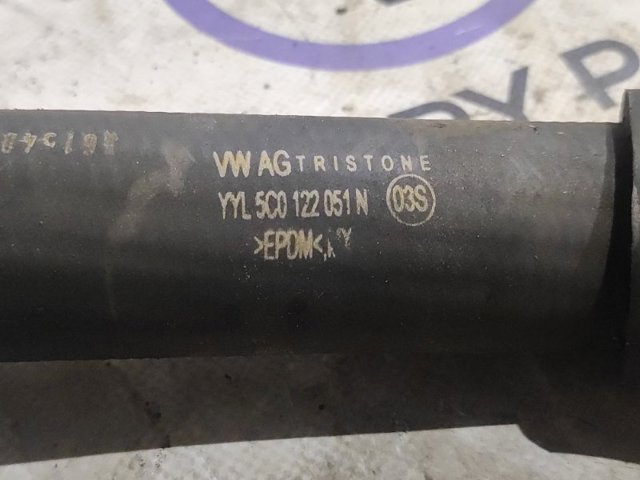 VAG 5C0122051N Шланг (патрубок) радиатора охлаждения нижний в наличии Черкассы