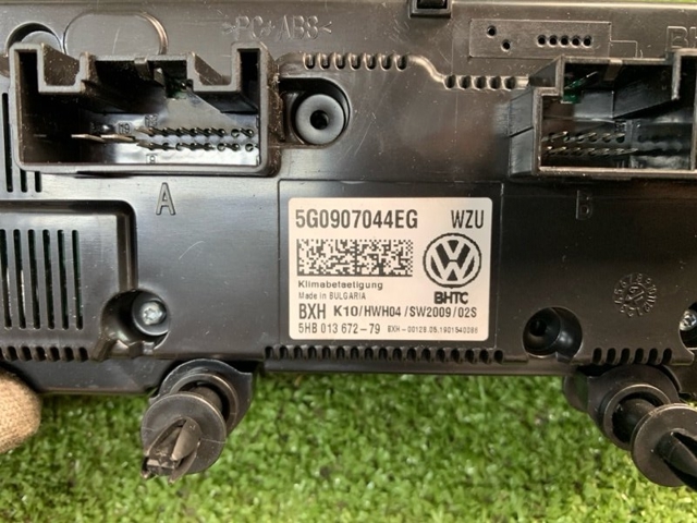 5G0907044EGWZU Блок управления режимами отопления/кондиционирования купить Сумы