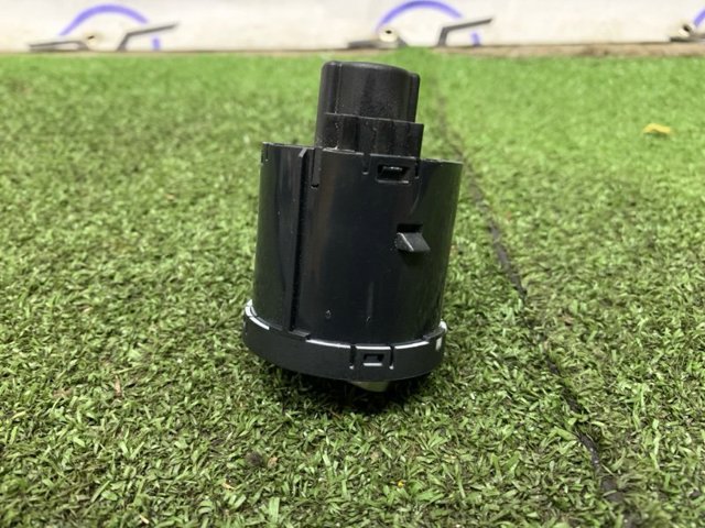 VAG 5G1941431NWZU Переключатель света фар на "торпедо" в наличии Каменское