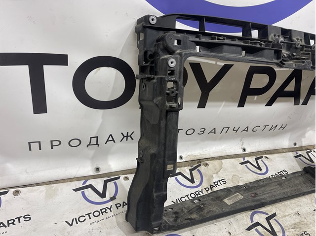 VAG 5GM805588A Рамка радиатора в наличии Украина