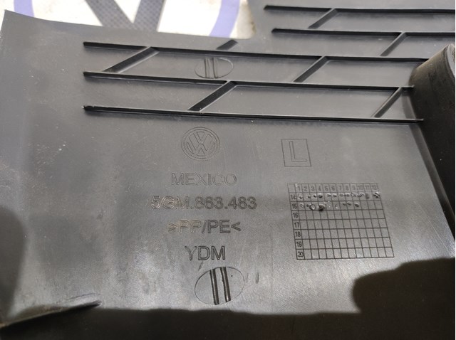 5GM863483 VAG Обшивка стойки кузова внутренняя передняя левая купить в Украина