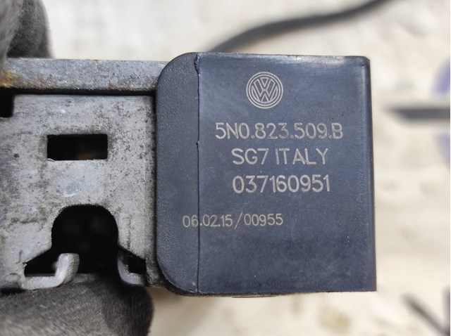 5N0823509C VAG Замок капота купить в Кривой Рог