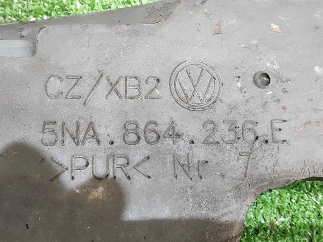 5NA864236E VAG Уплотнитель крыла купить в Чернигов