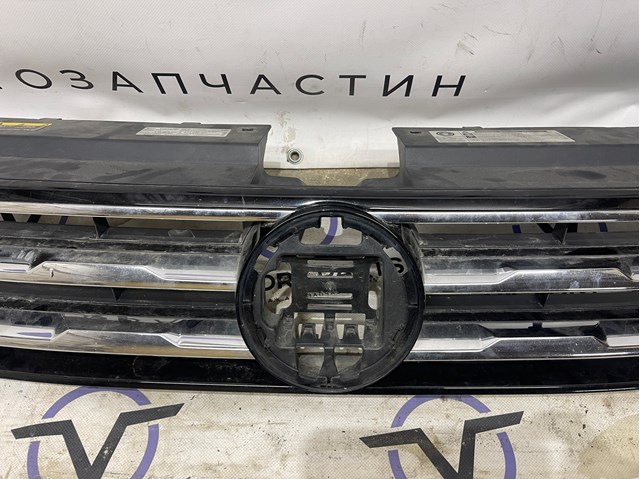 VAG 5NG853651A Решетка радиатора в наличии Винница