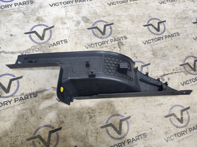 VAG 5NL863735A82V Обшивка стойки кузова внутренняя задняя левая в наличии Житомир