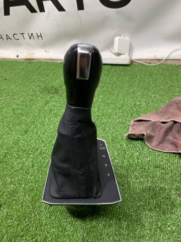5NN713203FHQE VAG Ручка КПП купить в Ирпень