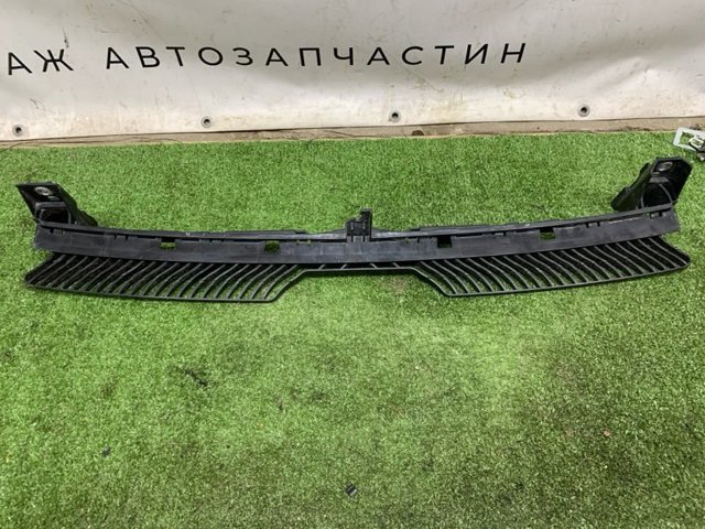 VAG 5NN805705F Направляющая переднего бампера в наличии Черкассы