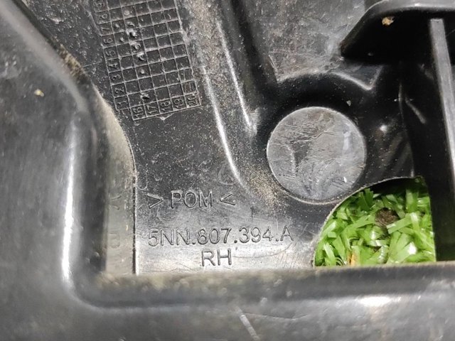 5NN807394A VAG Кронштейн бампера заднего правый купить в Ужгород