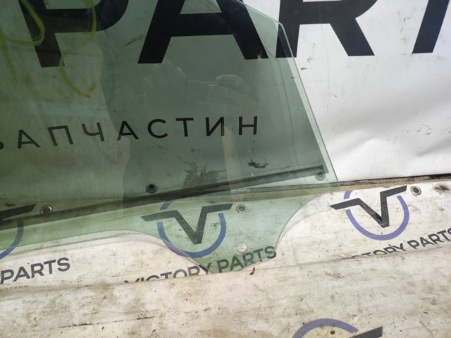 VAG 5NN845201A Стекло двери передней левой в наличии Львов