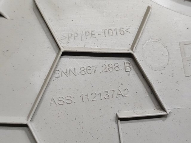 VAG 5NN867288B Обшивка стойки кузова внутренняя задняя правая в наличии Чернигов