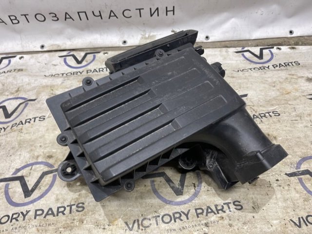 VAG 5Q0129607AL Корпус воздушного фильтра в наличии Каменское