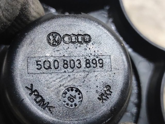 5Q0803899 VAG Болт купить в Чернигов