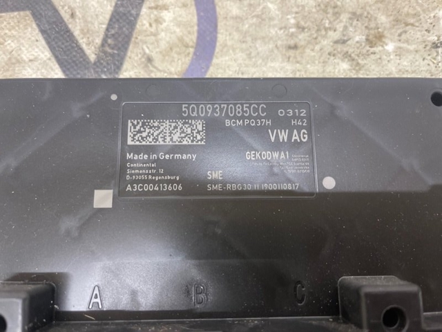 5Q0937085CC Блок комфорта купить Украина