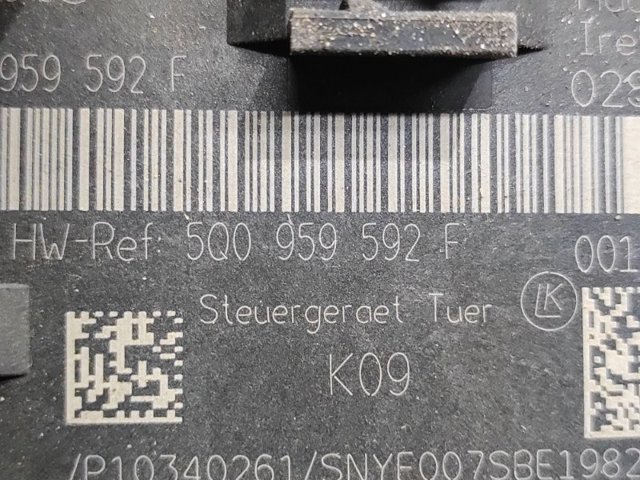 5Q0959592F Блок комфорта передней двери купить Днепр