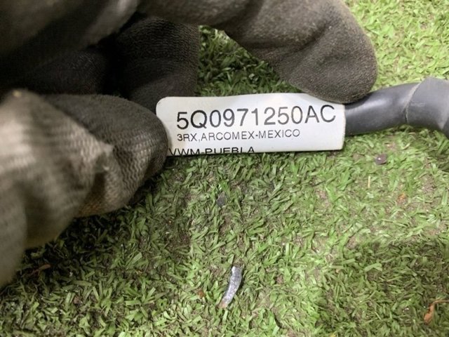 5Q0971250AD VAG купить в Днепр
