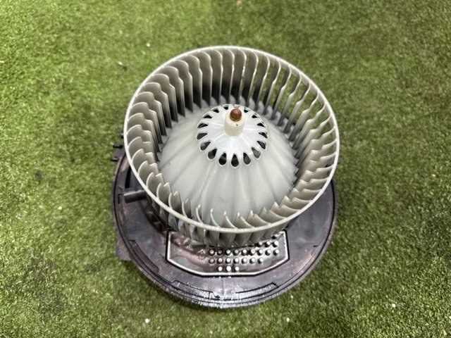 VAG 5QD819021B Мотор вентилятора печки (отопителя салона) в наличии Сумы