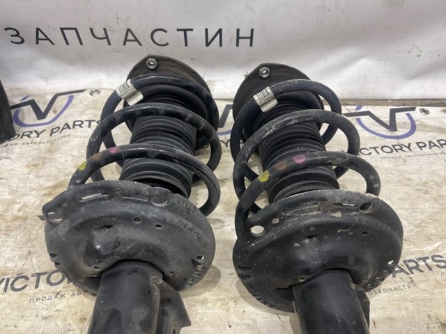 VAG 5QF413031CN Амортизатор передний в наличии Днепр