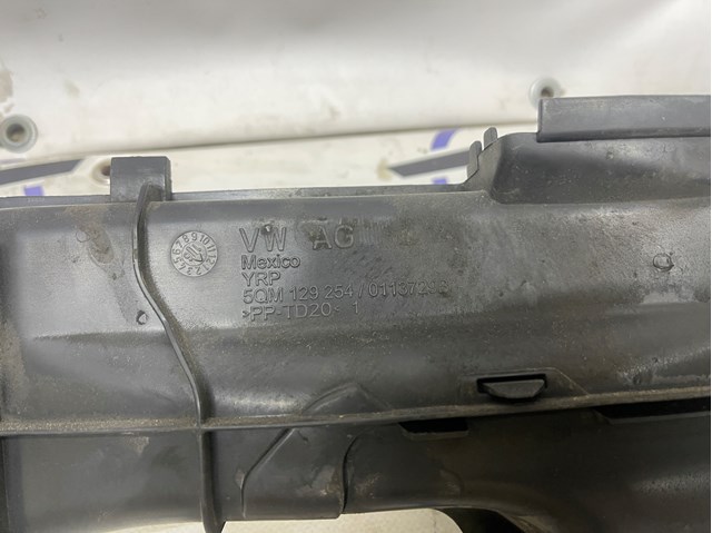 5QM129254 Патрубок воздушный, вход воздушного фильтра купить Чернигов