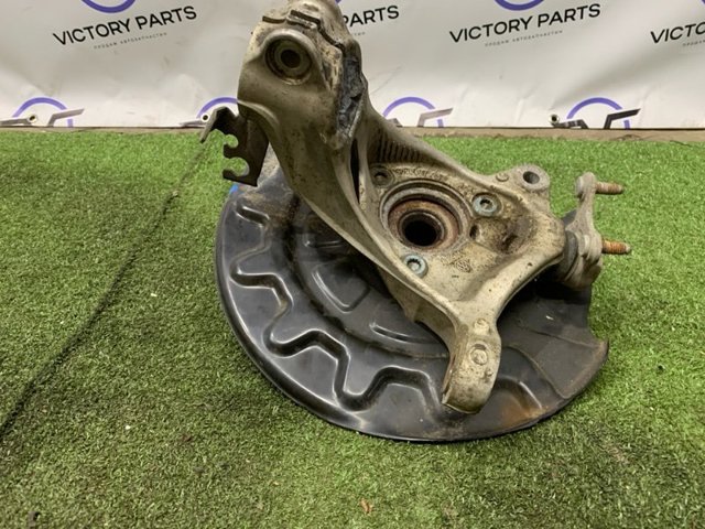VAG 5QM407253 Цапфа (поворотный кулак) передний левый в наличии Львов