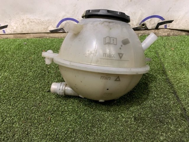 VAG 80A121405AK Бачок системы охлаждения расширительный в наличии Винница