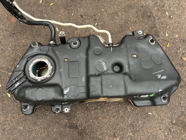 VAG 80A201060BA Бензобак в наличии Винница