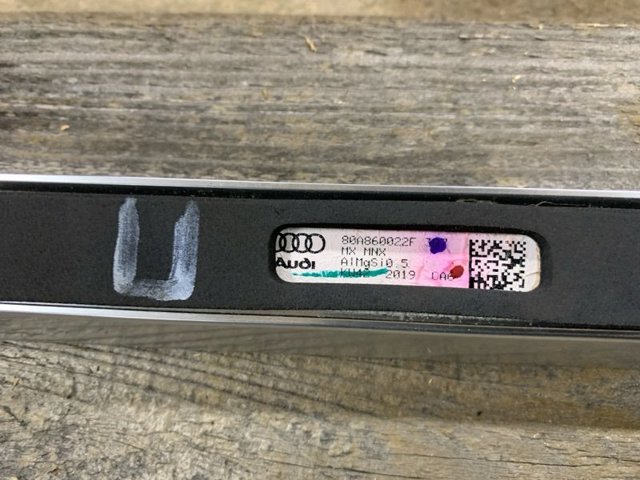 VAG 80A860022F3Q7 Рейлинг крыши правый в наличии Ужгород