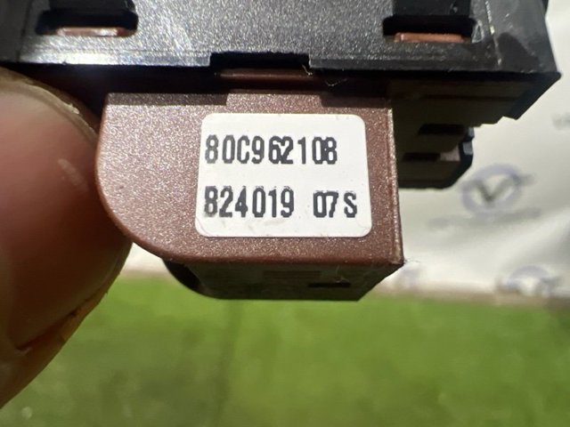 80C9621085PR VAG Выключатель центрального замка купить в Тернополь