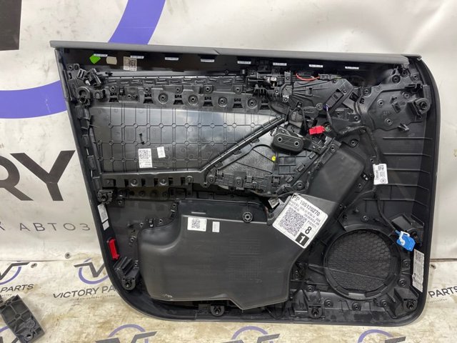 VAG 83B867104AASWS Обшивка (облицовка) внутренняя двери передней правой в наличии Львов