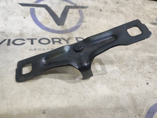 8V0827507B VAG Петля-зацеп (ответная часть) замка двери задней (багажной 3/5-й) купить в Ровно