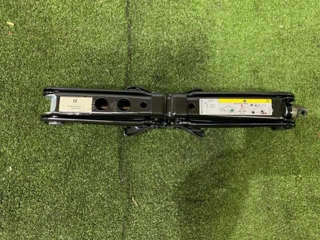VAG 8W0011031C Домкрат в наличии Николаев